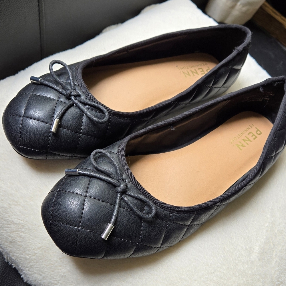 Size 10ww Penningtons Quilted Ballet Flats